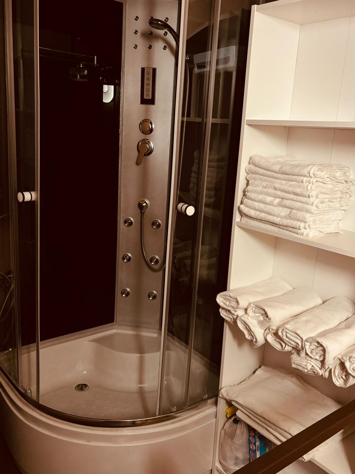 King Massage — view 11
